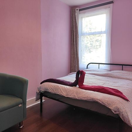Готель Charming Double Bed Retreat Лондон Екстер'єр фото