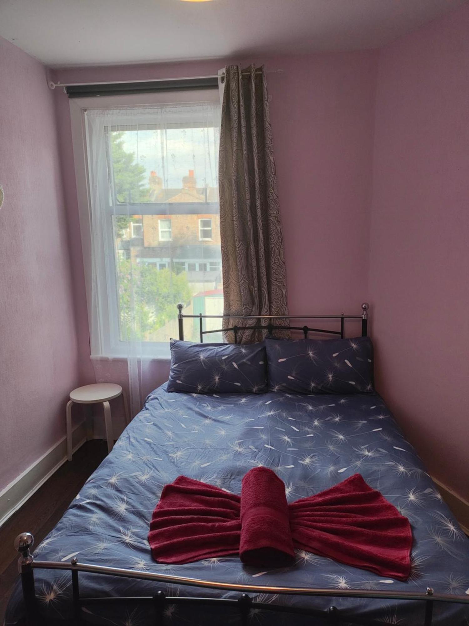 Готель Charming Double Bed Retreat Лондон Екстер'єр фото